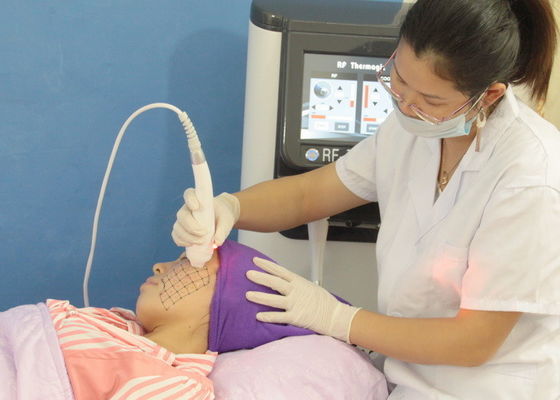 Kecantikan Kulit Mesin RF Thermage Untuk Kerut Removal / RF Kulit pecahan Pengetatan BR801
