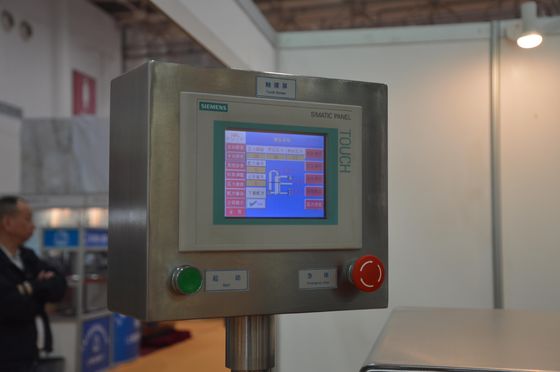 Mesin Granulasi Serbuk Kering Layar Sentuh Siemens Datang Dengan Chiller Air