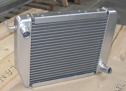 Piring Fin Transmisi Heat Exchanger Vacuum Aluminum pemateri