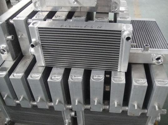 Disesuaikan Aluminium Plat Fin Oil Cooler Universal Kendaraan